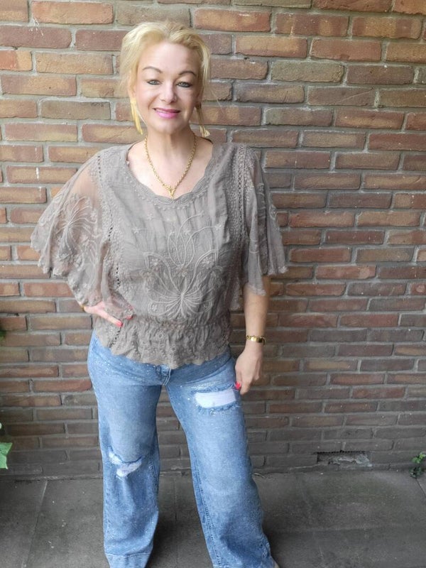 Broderie Shirtje met Mouwtje bruin