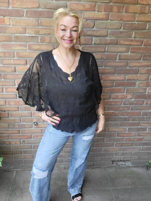 Broderie Shirtje met Mouwtje zwart