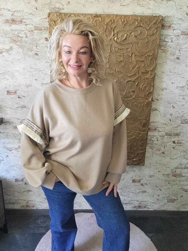 Sweater indiaan taupe