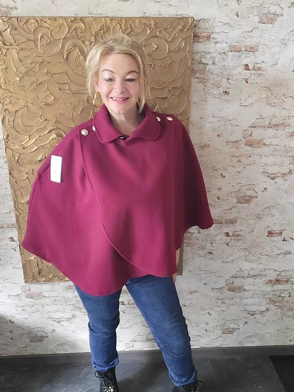 Poncho red