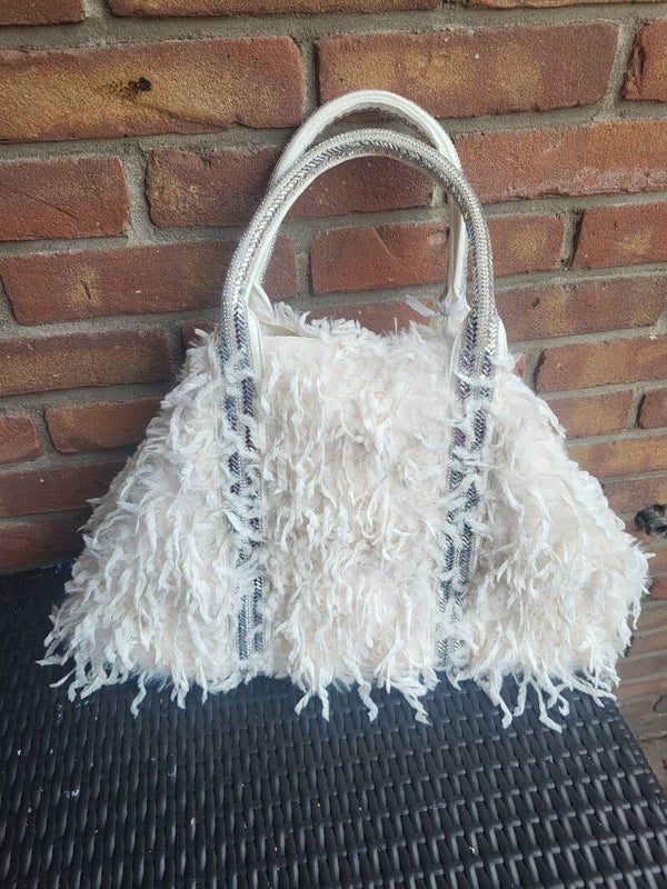 Fluffy handtas bling creme