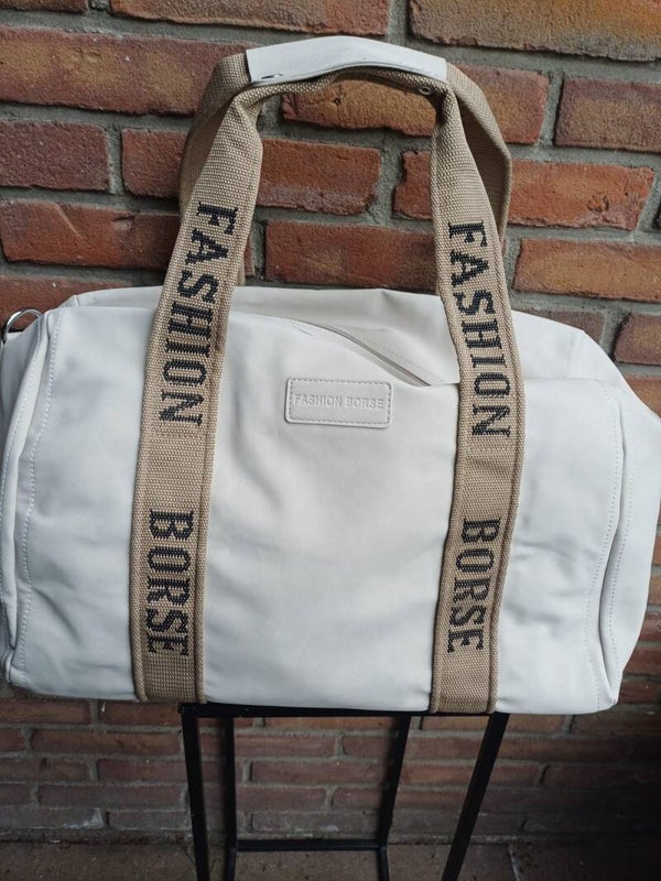 Reistas beige