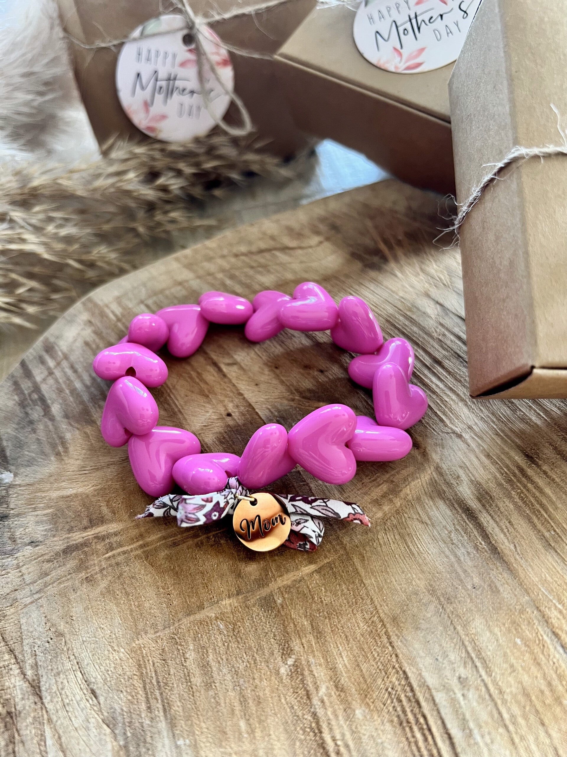 Bracelet coeur "Mom" rose