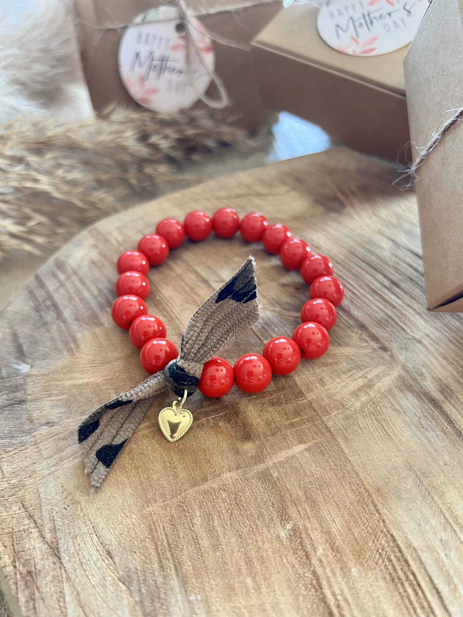 Bracelet rouge coeur