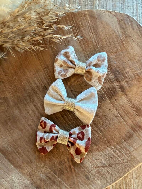 3 mini barrettes