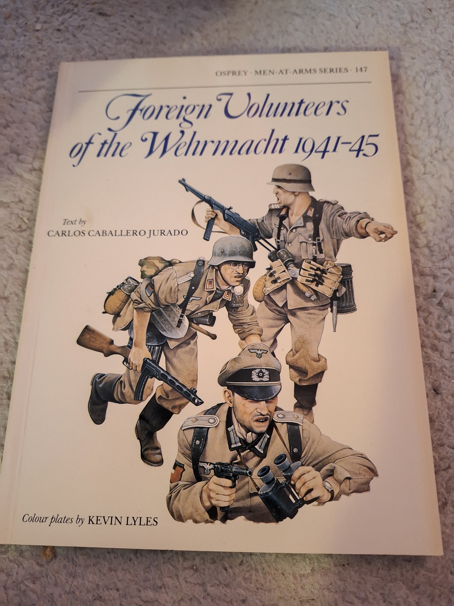 Boek Osprey foreign volunteers of the Wehrmacht 1941-45