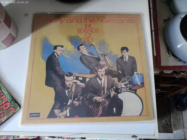 Dubbel LP Johnny & the Hurricanes - Legends of Rock