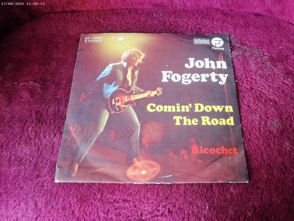 single John Fogerty ( CCR ) - Comin' down the road