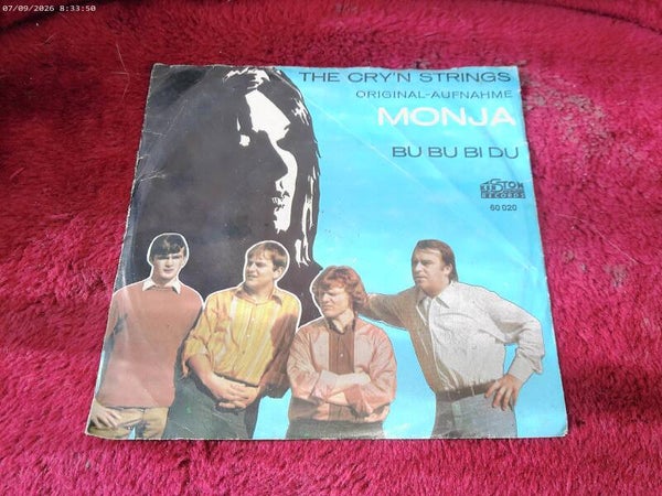 single The Cry'n Strings - Monja / Bu bu bi du