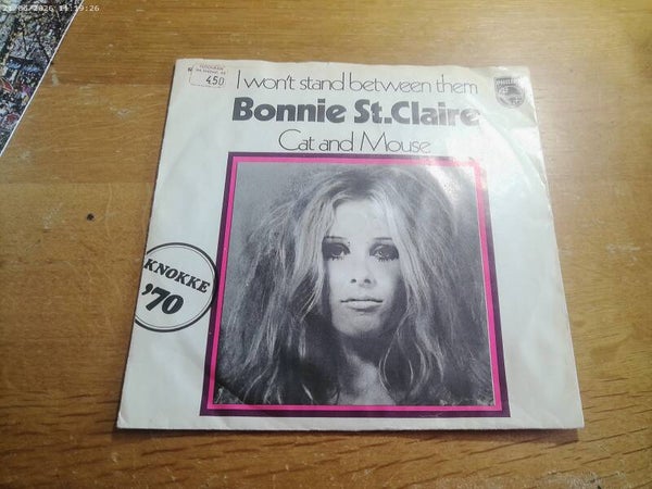 single Bonnie St. Claire - I weon't stand between them