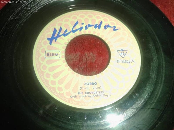 Single The Chordettes - Zorro / Love is a two way street