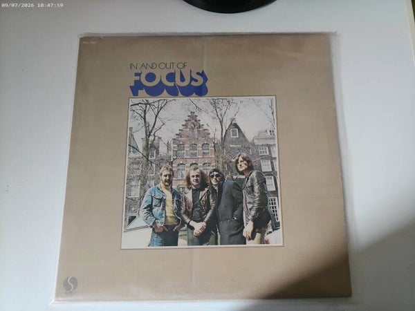 LP In and out of Focus - Focus