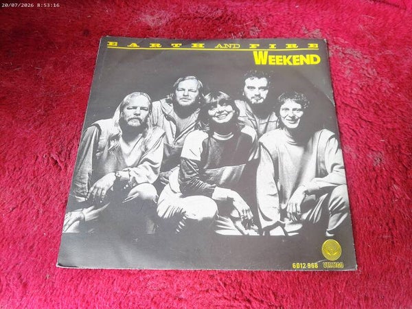 single Earth & Fire - Weekend