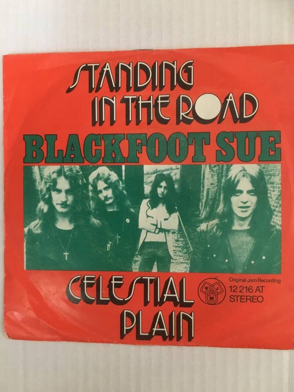 single-Blackfoot Sue - Standing in the road