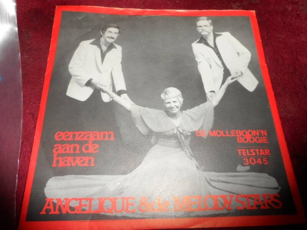 single Angelique & de Melody stars - Eenzaam aan de haven