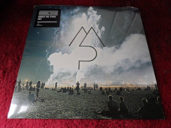 single Morning Parade - under the stars   NIEUW