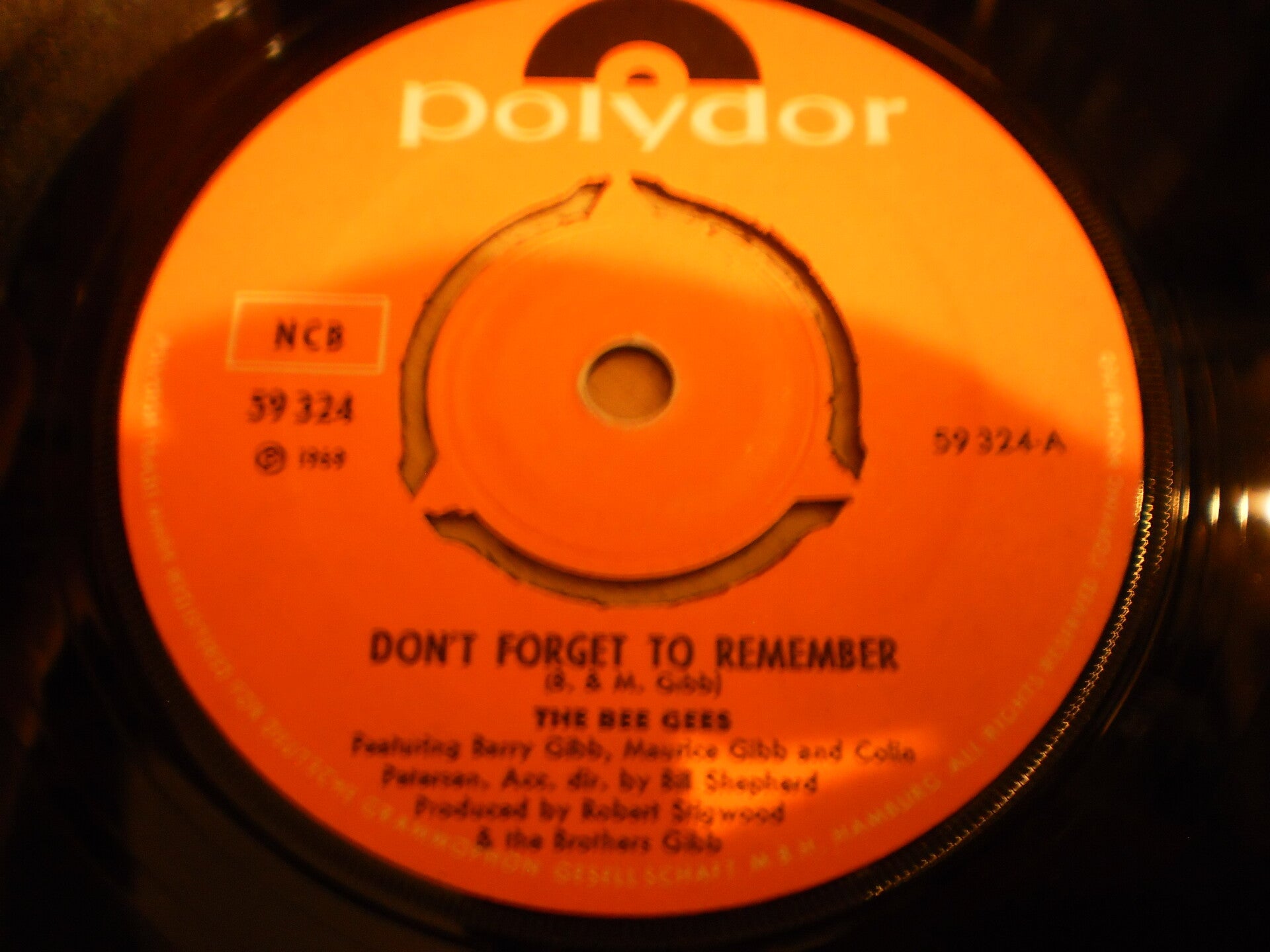 Single The Bee Gees - Don't forget to remember