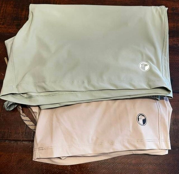 Men's Performance Shorts with Side and Back Pockets