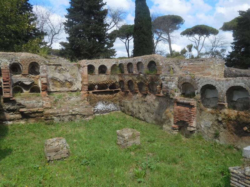 Necropolis Ostia, Antica Ostia