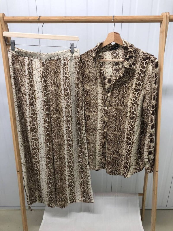 Set Pretty Little Thing