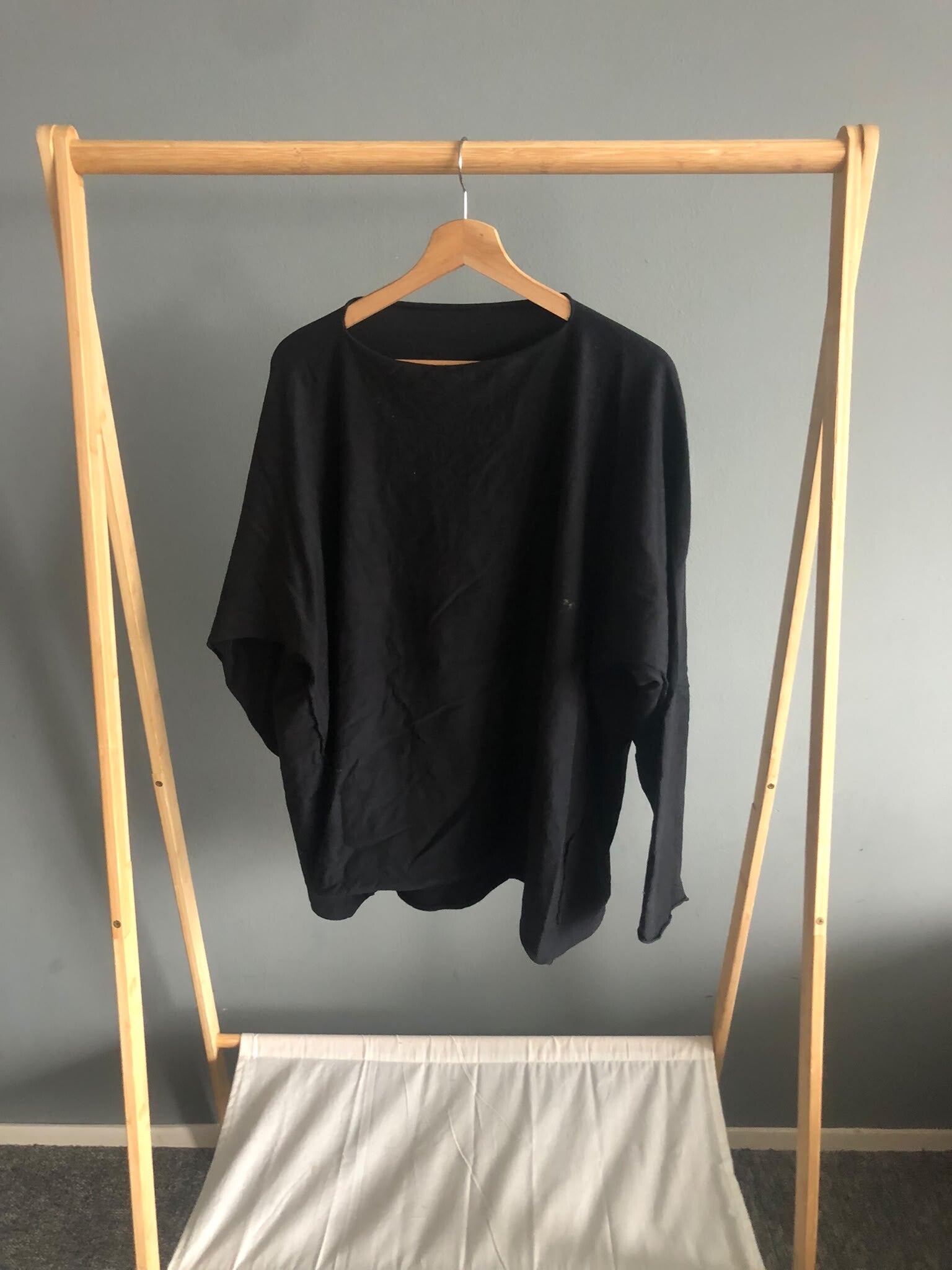 Kanye West & Ty Dolla $ign ‘Vultures 1’ Oversized Longsleeve - Ninnarose