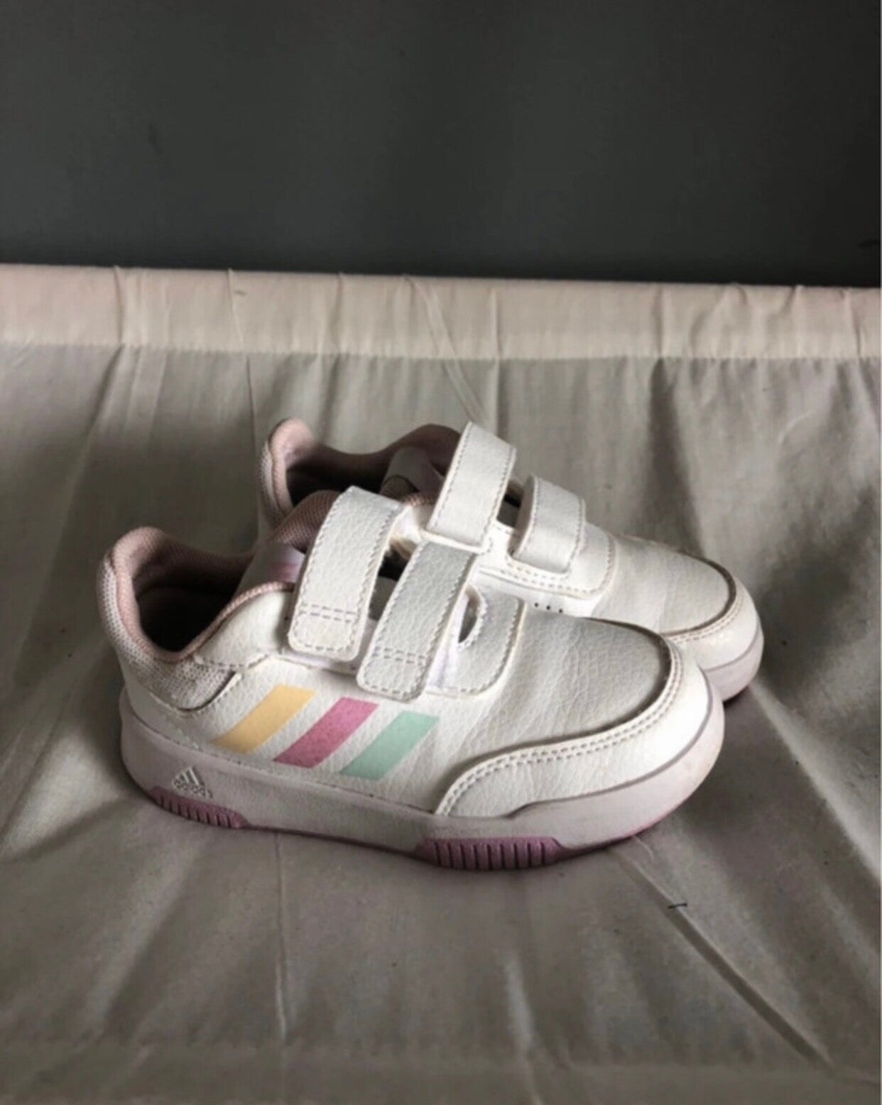 Adidas Sneakers