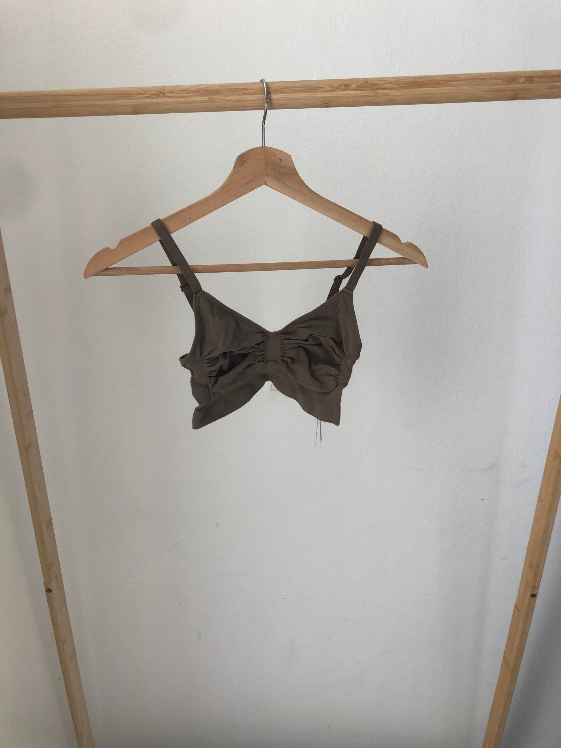 Creamy fabrics bh