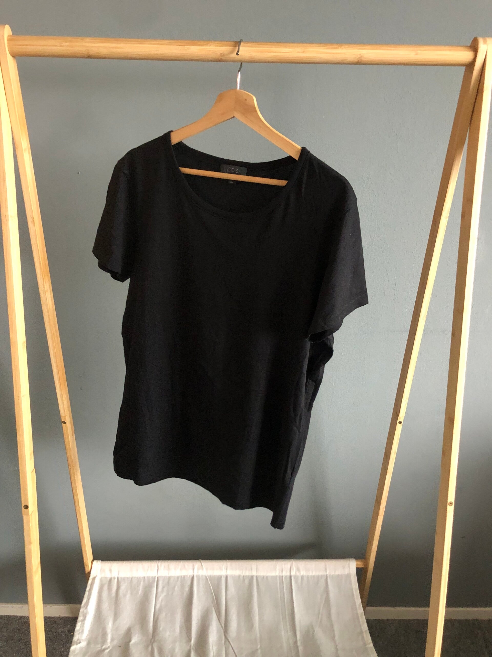 Cos tshirt