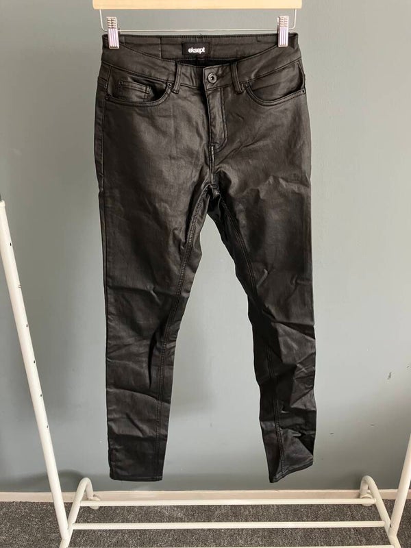 Broek Eksept