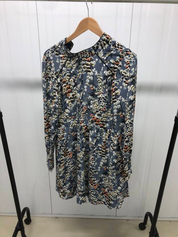 Zara Basic Bloemenprint Mini-Jurk - Fatima Moreira de Melo
