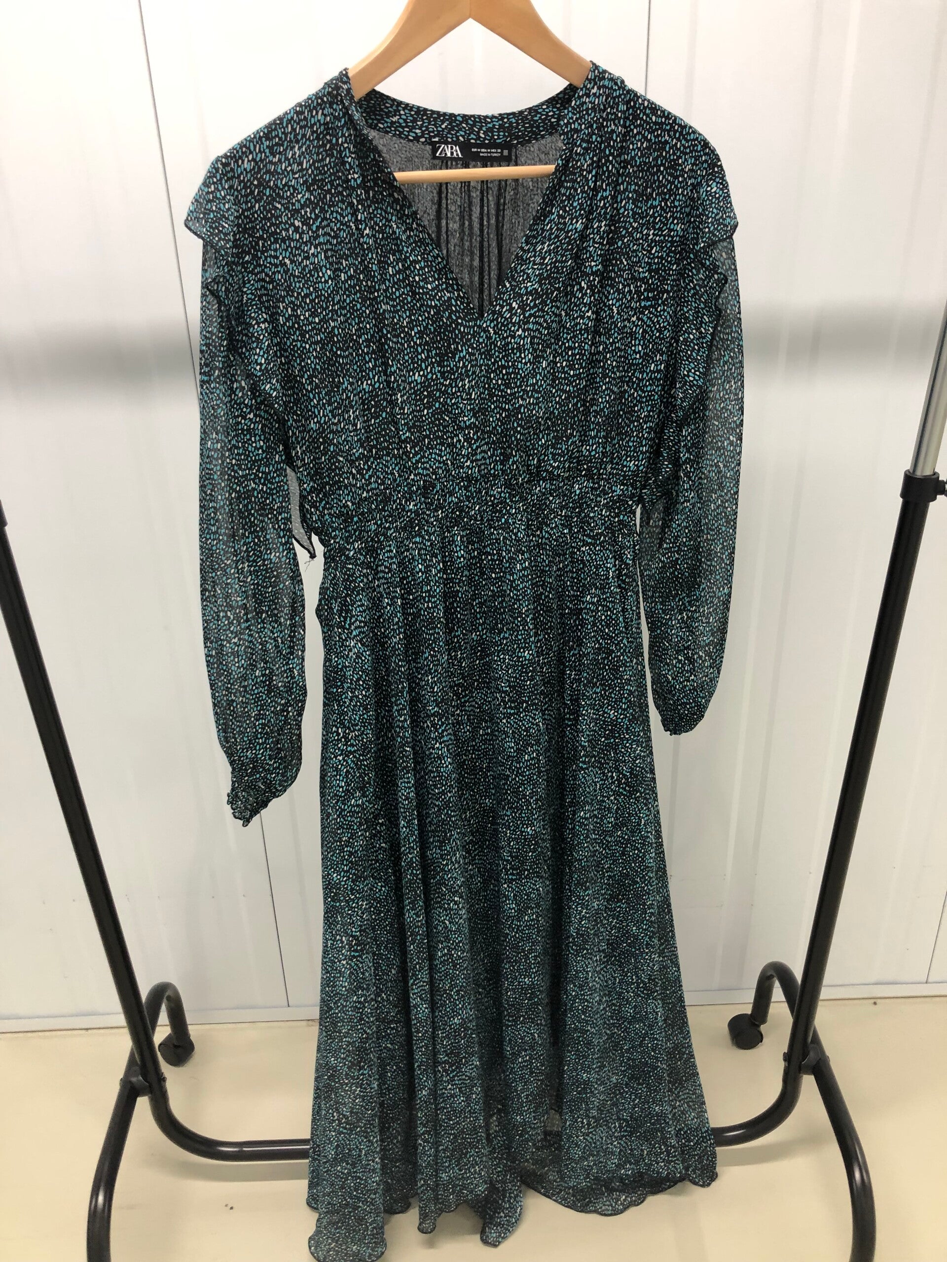 Zara Geplooide Midi-Jurk - Fatima Moreira de Melo