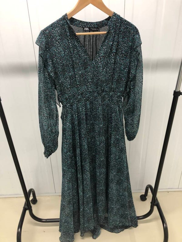 Zara Geplooide Midi-Jurk - Fatima Moreira de Melo