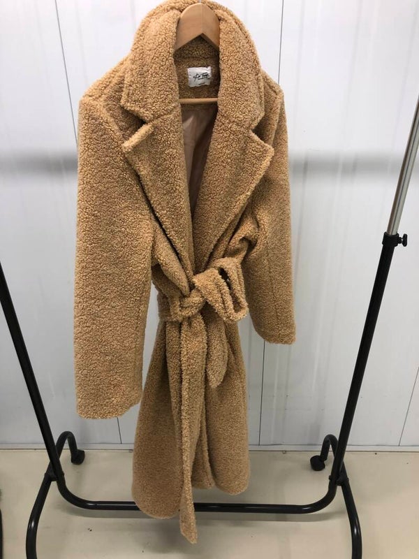 Kim Feenstra x Na-KD Camel Teddy Coat - Fatima Moreira de Melo