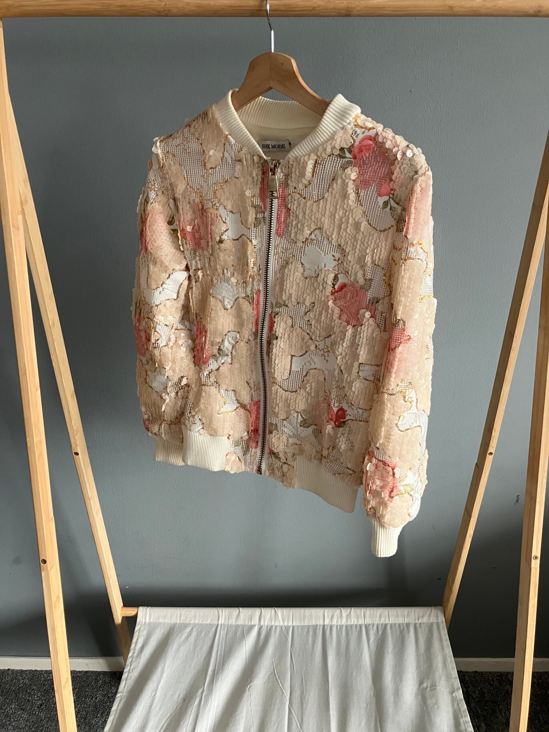 Pailletten Bomberjack met Bloemenprint - Melissa