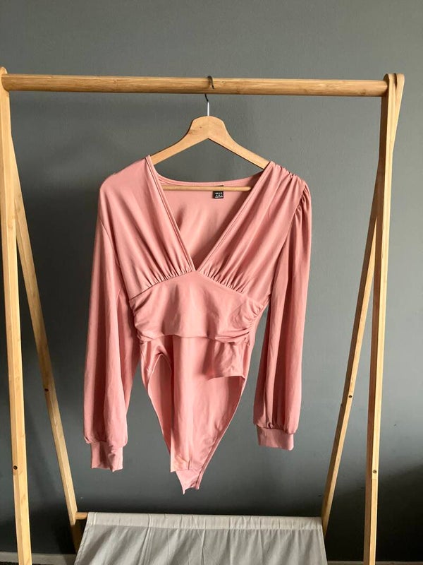 Deep V-Neck Wrap Style Body Pink - Melissa