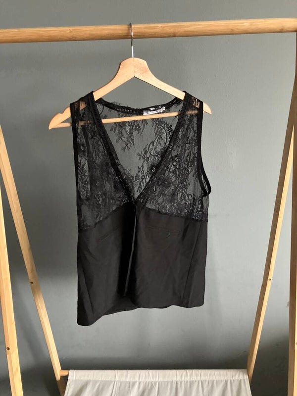 Fashion Classic V-Hals Top met Kant - Melissa