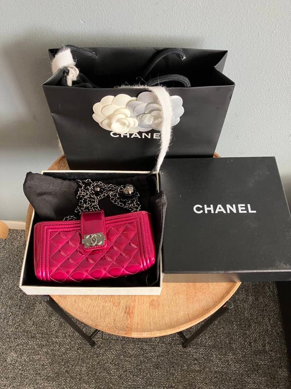 Chanel Boy wallet on chain tas