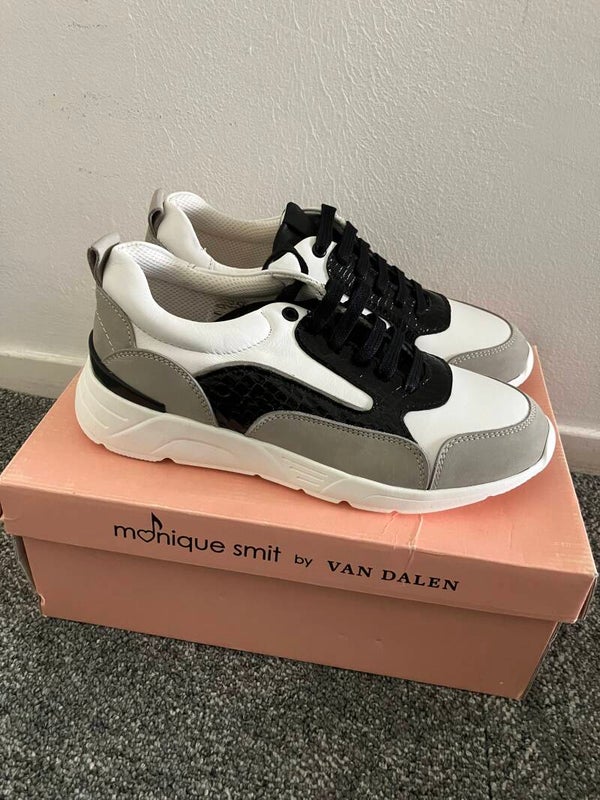 Sneakers - Anouk Hoogendijk