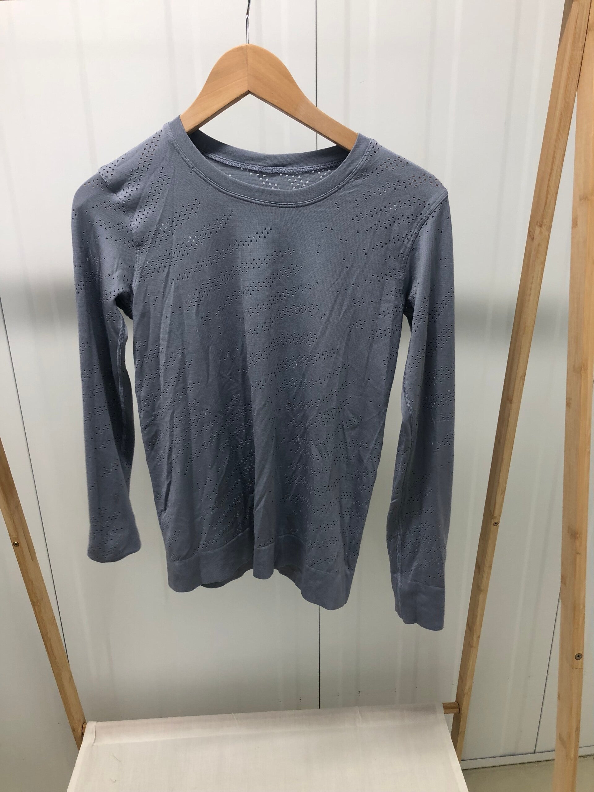 LuluLemon top