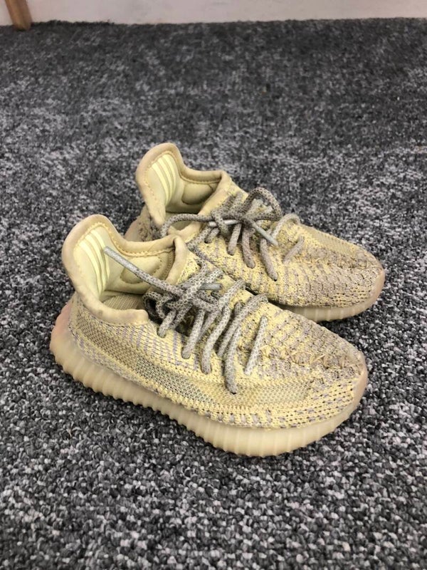 Adidas Yeezy Boost 350 V2 Antlia Kids - Rose Bertram