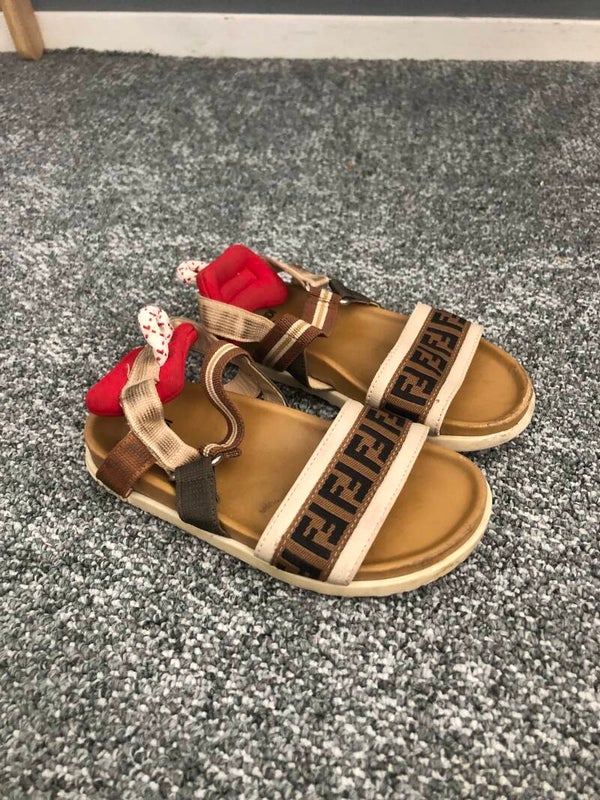 Fendi Sandalen (kids) - Rose Bertram