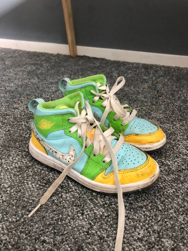 Air Jordan 1 Mid SE 'Recycled Grind' (Kids) - Rose Bertram