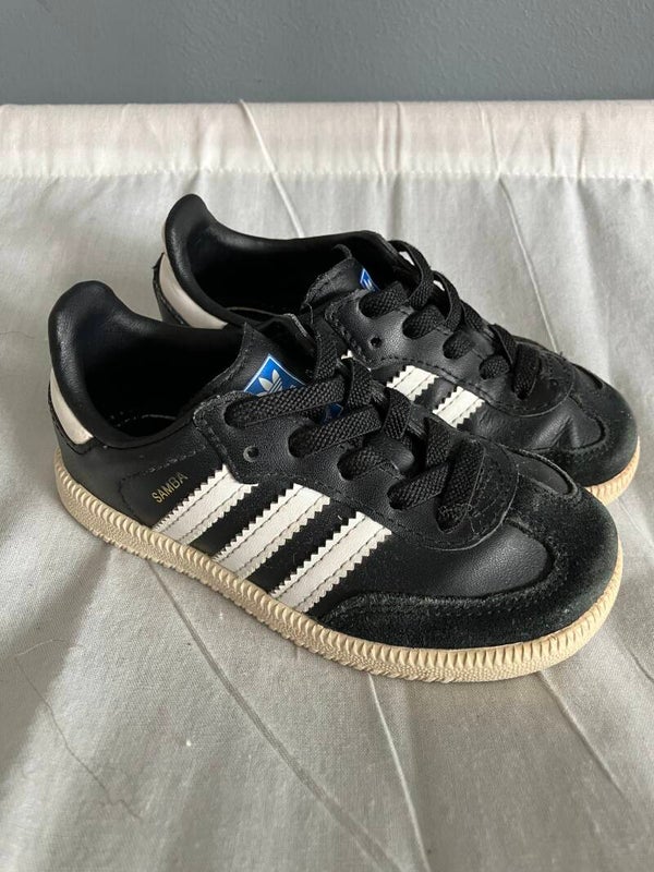 Adidas Sneakers