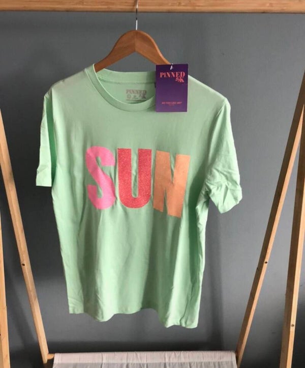 Pinned by K tshirt