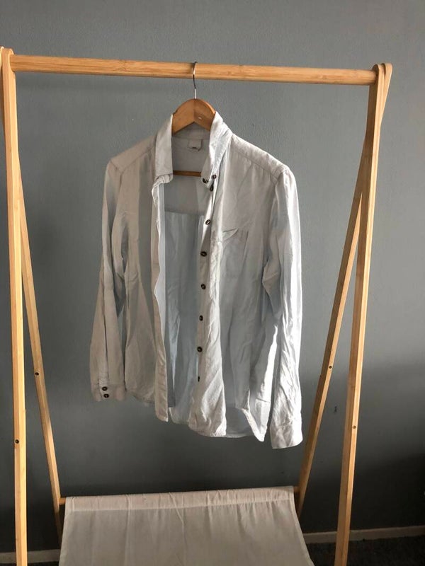 Blouse won Hundred