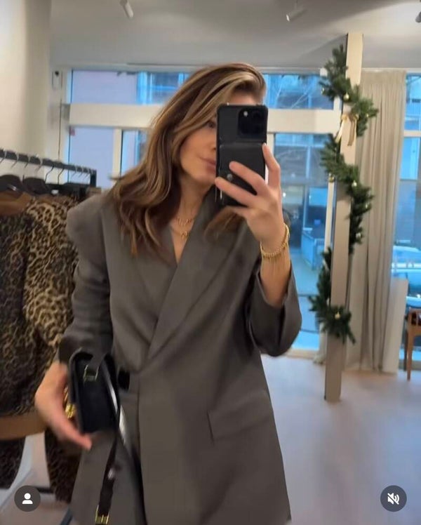 Tess V blazer