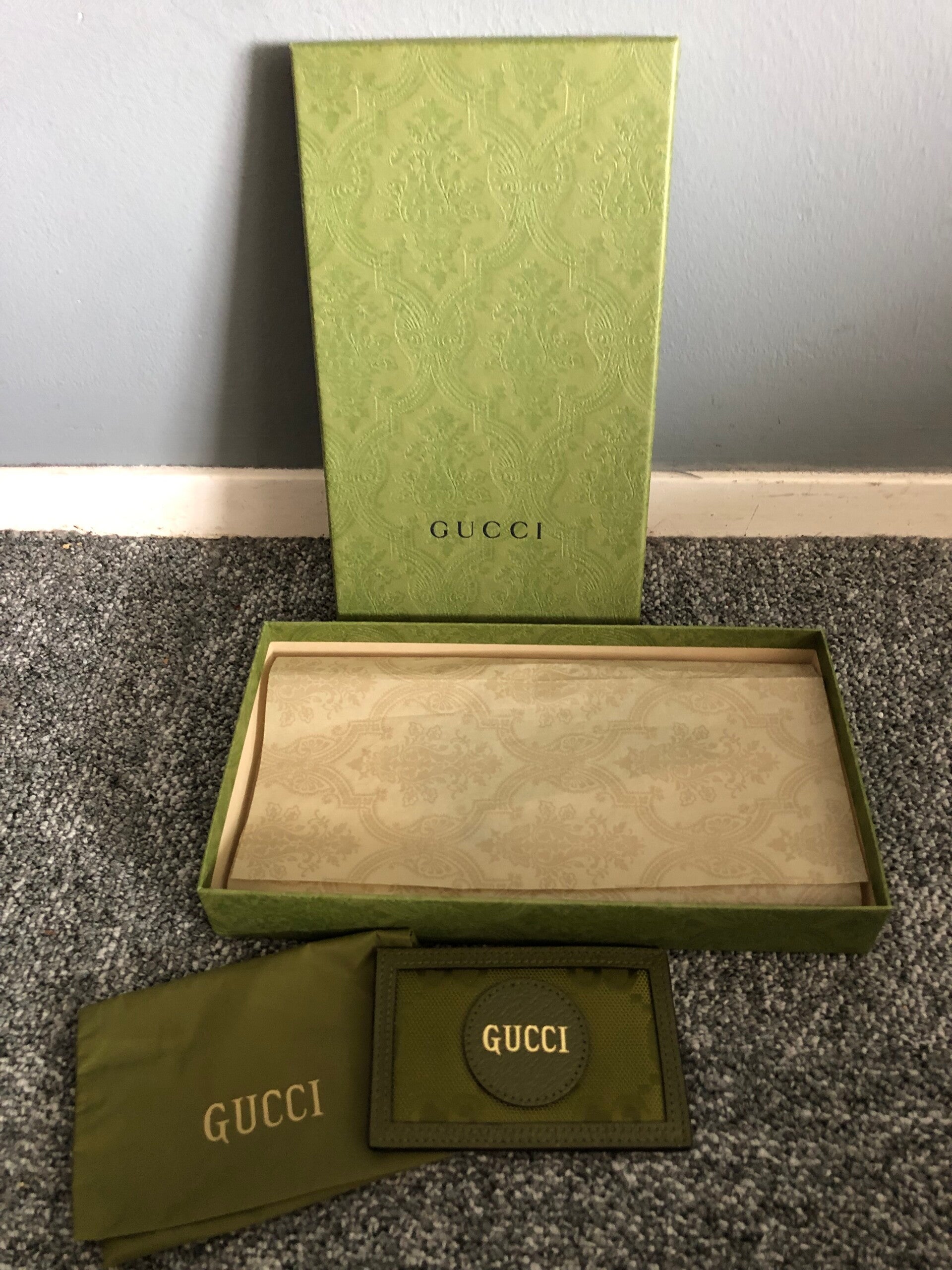 Gucci pass holder