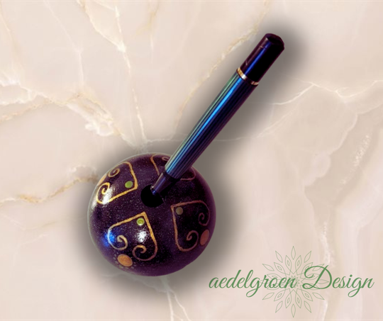 Heavy "Golden Heart" pen holder - high gloss