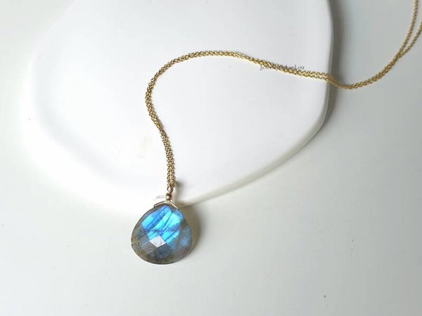 Fijn kettinkje met Labradoriet druppel hanger, 14k goldfilled - 925 sterling zilver