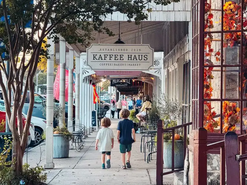 main-street-fredericksburg-2-standard.webp